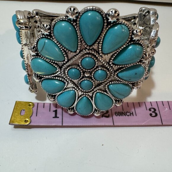 Plunder Turquoise Statement Cuff Bracelet 🌵 Bold and beautiful silver-toned - Picture 1 of 6